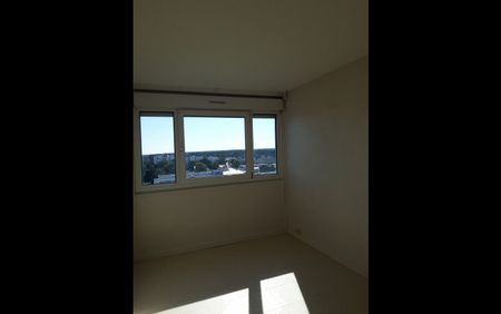 Location Appartement 4 pièces 68 m² Saint-Étienne-du-Rouvray - Photo 5