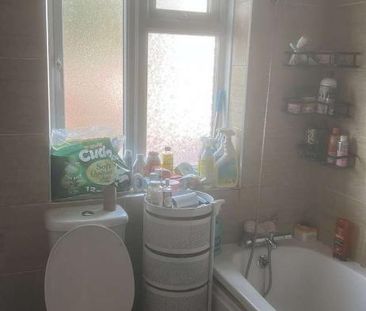 Vicarage Road, Dagenham, RM10 - Photo 4