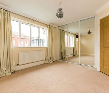 3 bedroom maisonette to rent - Photo 5