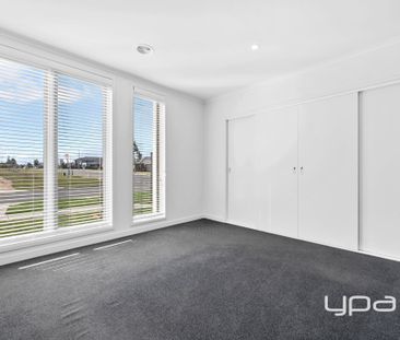 First-class real estate! - Photo 1