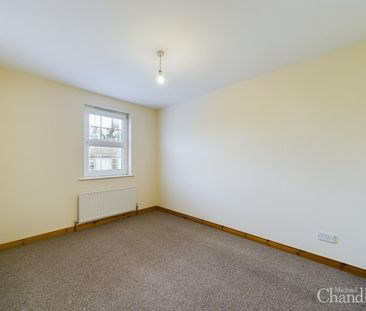 6 Tonaghneave Mews, Saintfield, Ballynahinch, BT24 7PL - Photo 4