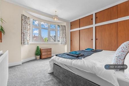 2 bedroom end of terrace house to rent - Photo 5