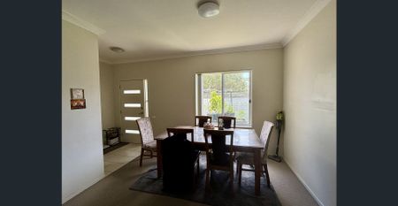 Three Bedroom Unit - Photo 4