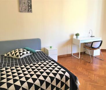 Via Castelfidardo, Florence, Tuscany 50137 - Foto 2