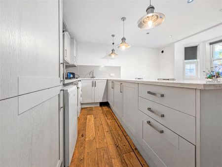 3 bedroom apartment to rent - Photo 5