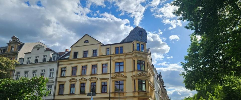 Hübsche 2/3 Raum Dachgeschosswohnung, Balkon, Einbauküche - Foto 1