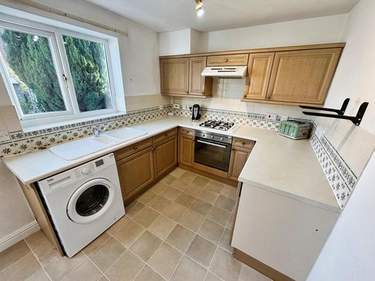 2 bedroom terraced house to rent - Photo 1