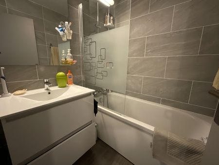 2 PIECES REZ DE JARDIN ST LAURENT DU VAR - Photo 4