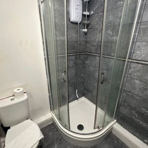 Berkeley Avenue, LEEDS - Photo 2