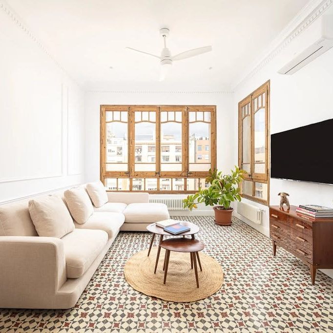 Carrer de Mallorca, Barcelona, Catalonia 08037 - Photo 1