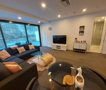 Two bedroom apartment in Newmarket - Photo 4