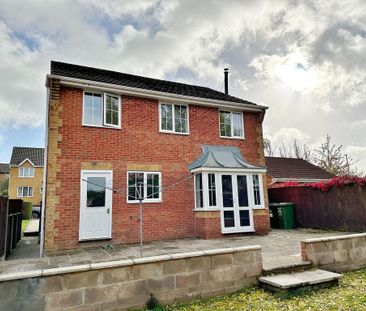 4 bedroom detached house to rent - Photo 2