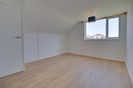 3 bedroom detached house to rent - Photo 4