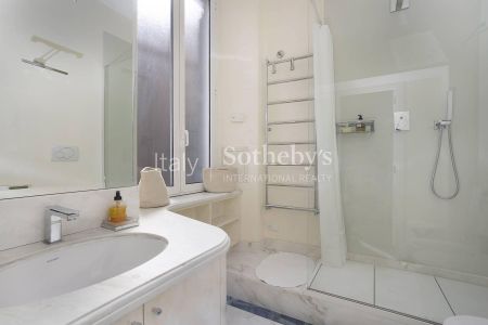 Raffinato appartamento a pochi passi da Campo De' Fiori - Photo 3