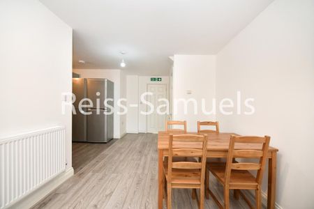 6 bedroom terraced house to rent - Photo 4