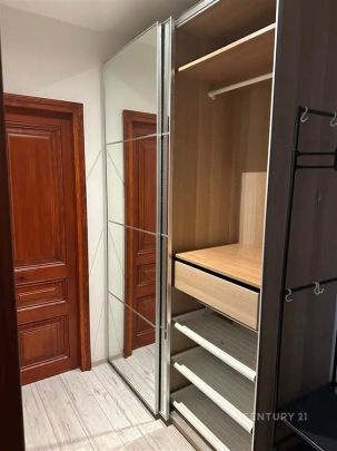 Moderní Byt 2+kk po rekonstrukci ve Vršovicích - Photo 1
