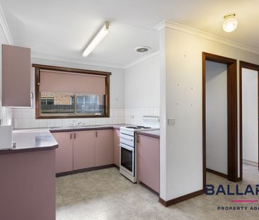 Two Bedroom Unit in Convenient Delacombe Location - Photo 5