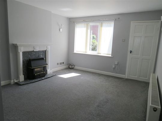 Varley Gardens - Photo 1