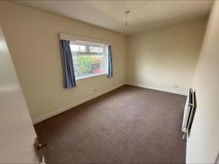 4 bedroom detached house to rent - Photo 2