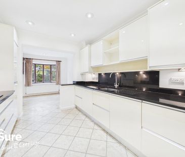 3 bedroom semi-detached house to rent - Photo 2