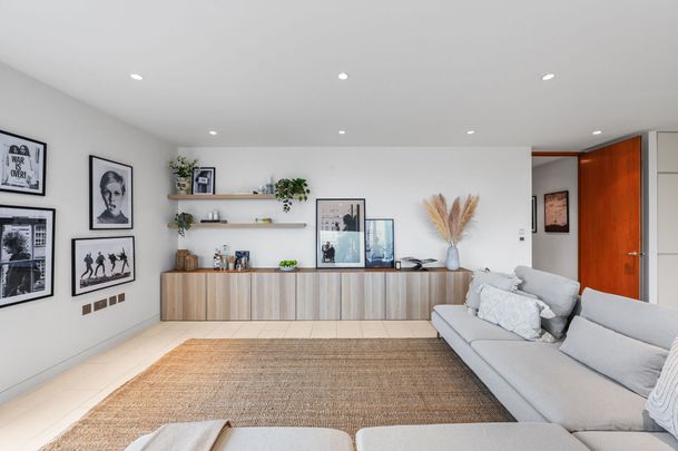 Latitude House, NW1, London - Photo 1