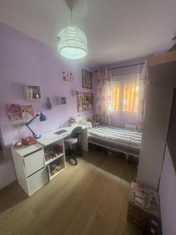 Alquila un piso con calefacción central en el Zaidín: ¿Espacio o confort? - Photo 5