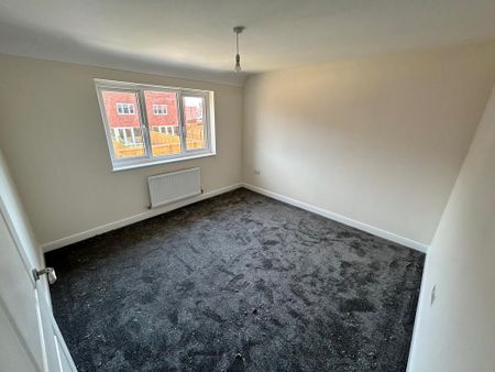 3 bedroom terraced house to rent - Photo 4