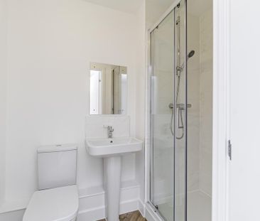 2 bedroom semi-detached house to rent - Photo 5