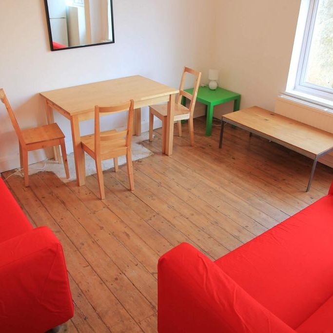 4 bedroom terraced house to rent - Photo 1