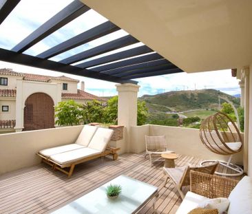 Luxury Apartment for rent in Benahavís, Andalusia - Photo 3