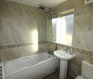 Walesby Court, LS16 - Photo 2