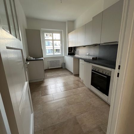 Grünes wohnen in Kalrshort. Familienfreundliche Dreizimmwohnung - Photo 3