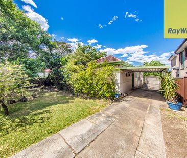 Charming Multi Room Family Home Situated On Parramatta CBD Fringe -... - Photo 3