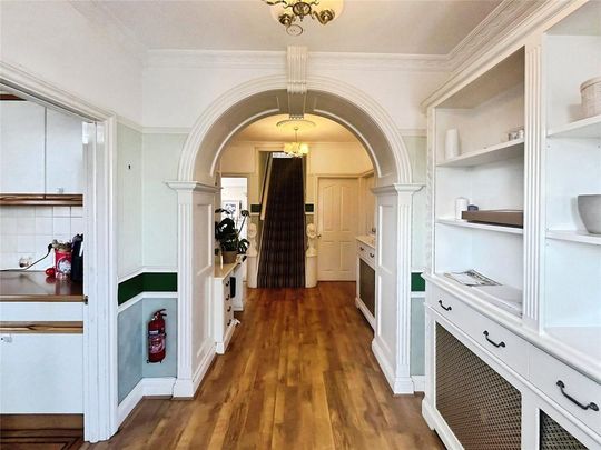 1 bedroom in a house share to rent - Photo 1