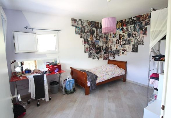 Villa T4 à JARRIE - Photo 1