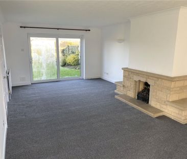 A large and spacious four bedroom family detached house with enclos... - Photo 1