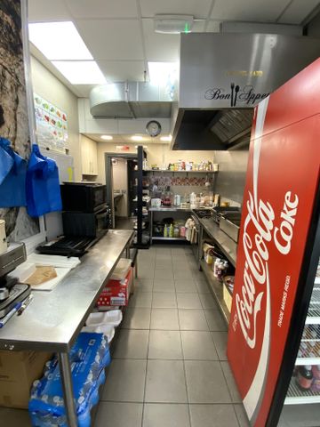 £800 PCM, Fully Fitted and Equipped A3 Licensed Restaurant and Takeaway in Corporation Road, Grangetown, Cardiff, CF11 7AP - Photo 3