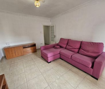 Piso de alquiler en En Corts - Doctor Waksman - Photo 2