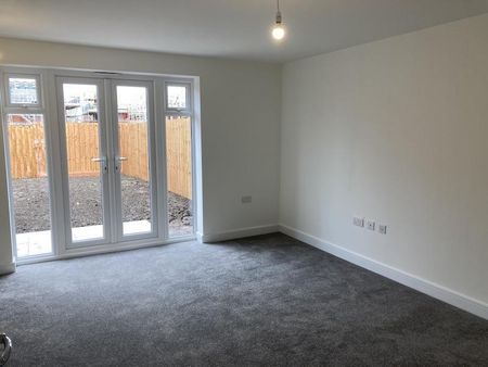 3 bedroom end of terrace house to rent - Photo 2