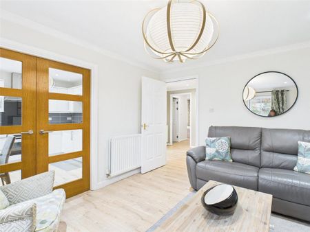 2 bedroom apartment to rent - Photo 3