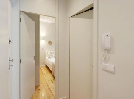 Rua dos Mártires da Liberdade, Porto, Braga 4050-359 - Photo 3