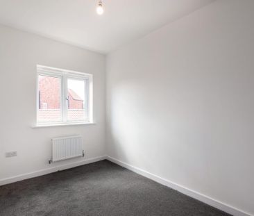 2 bedroom semi-detached house to rent - Photo 6