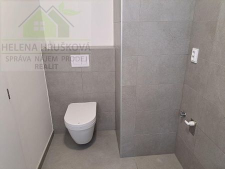 Pronájem bytu 2+kk 44 m² - Photo 2