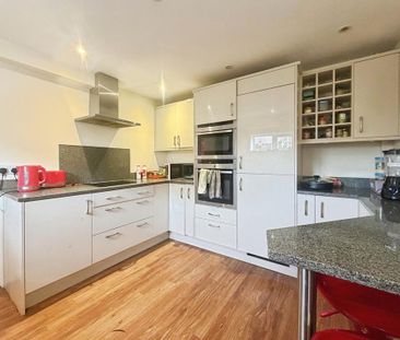 3 bedroom terraced house to rent - Photo 5