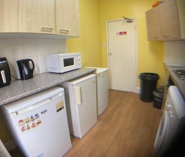 Room in a Shared House, Bedford Road, RG1 - Photo 5