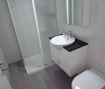 EDLE UND LICHTDURCHFLUTETE 3.5-ZIMMERWOHNUNG MIT GROSSEM BALKON - Foto 5