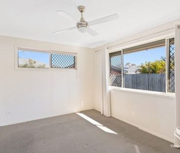 4 Bedroom Home. Positioned on a quiet street within a convenient di... - Photo 5