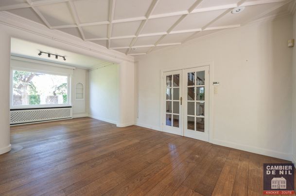 Charmante vrijstaande villa in het hartje Zoute - Photo 1