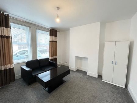 Corporation Road, Bournemouth - Photo 4