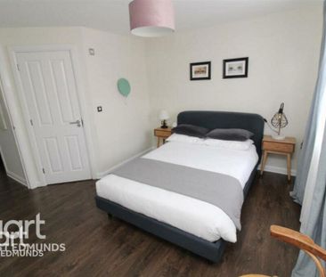 6 bedroom detached house to rent - Photo 6